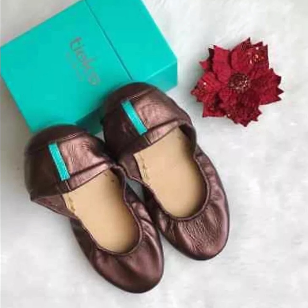 BNIB Tieks Raspberry Truffle 9 completely SOLD OUT